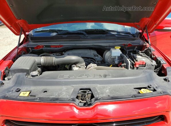 1C6SRFJT7KN874675 2019 RAM 1500 Red Vista interior trasera