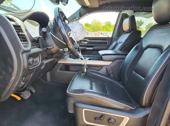 1C6SRFJT7KN920439 2019 RAM 1500 Black Vista interior delantera