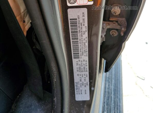 1C6SRFJT7LN239425 2020 RAM 1500 Gray Vista del compartimento del motor