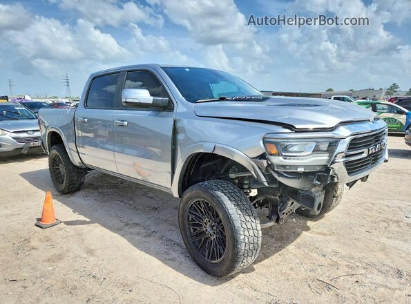 1C6SRFJT7MN650504 2021 RAM 1500 Серебряный Передняя правая четверть