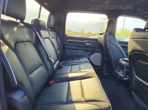 1C6SRFJT8TN257352 2026 RAM 1500 Blue Вид задніх сидінь