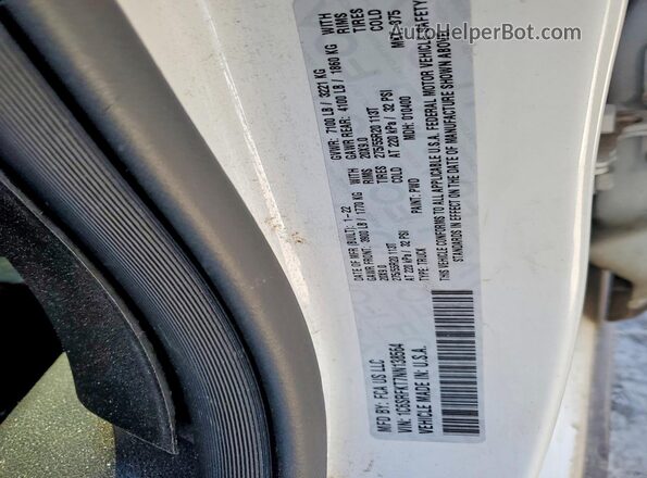 1C6SRFKT7NN138564 2022 RAM 1500 White Engine compartment view