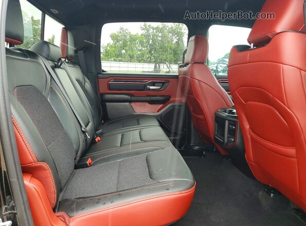 1C6SRFLP4SN606313 2025 RAM 1500 Black Widok tylnych siedzeń