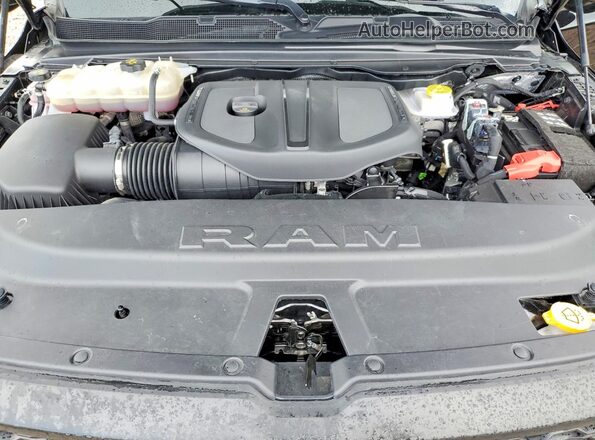 1C6SRFLP4SN606313 2025 RAM 1500 Black Widok wnętrza z tyłu