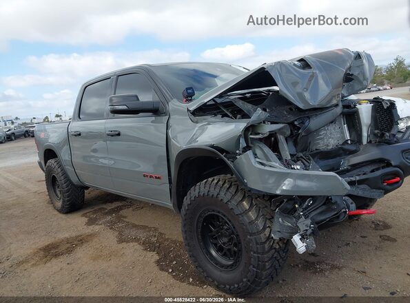 1C6SRFLT2PN694654 2023 RAM 1500 Серый Вид задней части салона