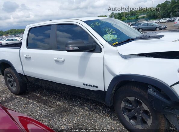 1C6SRFLT6KN881775 2019 RAM 1500 Белый Вид задней части салона