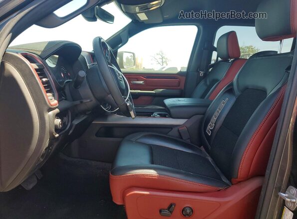 1C6SRFLT8LN164070 2020 RAM 1500 Charcoal Вид салону спереду