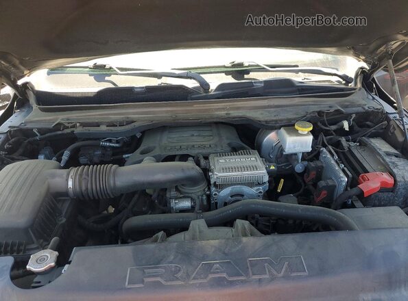 1C6SRFLT8LN164070 2020 RAM 1500 Charcoal Вид задньої частини салону