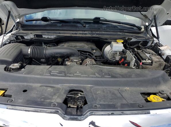 1C6SRFMT2KN665033 2019 RAM 1500 White Vista interior trasera
