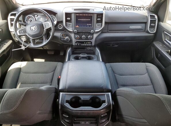 1C6SRFMT7NN391073 2022 RAM 1500 Charcoal Vista del salpicadero