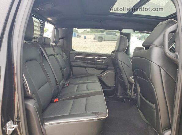 1C6SRFRP0SN749010 2025 RAM 1500 Black Widok tylnych siedzeń