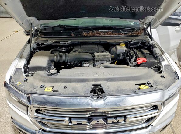 1C6SRFRT0RN202245 2024 RAM 1500 White Widok wnętrza z tyłu