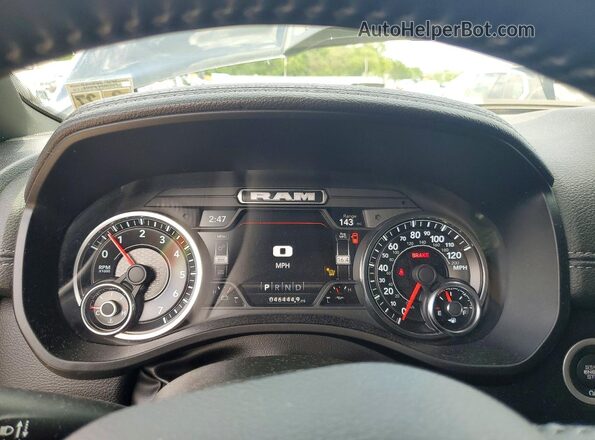 1C6SRFRT2NN342775 2022 RAM 1500 Black Instrument cluster view