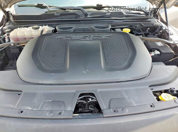1C6SRFU91MN766555 2021 RAM 1500 Silver Rear interior view