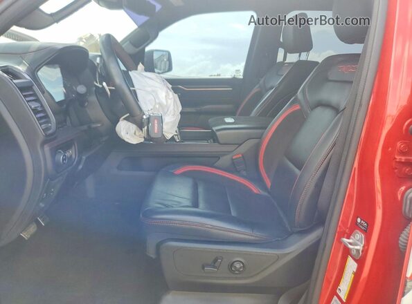 1C6SRFU98NN217159 2022 RAM 1500 Red Front interior view