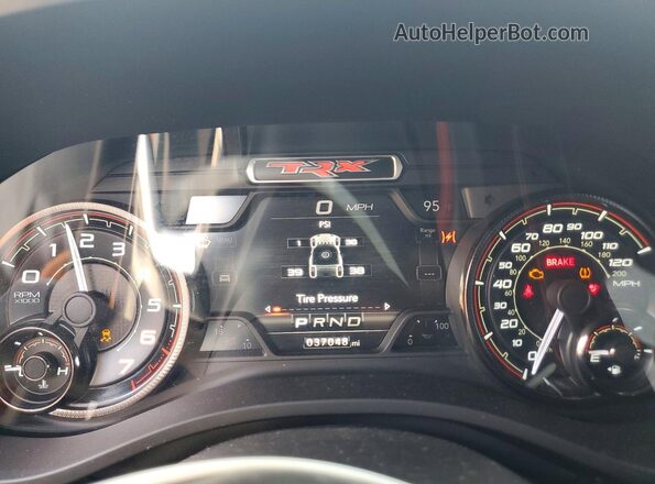 1C6SRFU98NN217159 2022 RAM 1500 Red Instrument cluster view