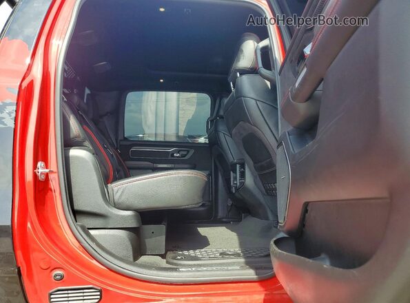 1C6SRFU98NN217159 2022 RAM 1500 Red Rear seats view