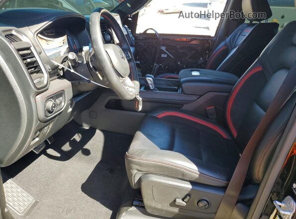 1C6SRFUP3SN602915 2025 RAM 1500 Black Front interior view