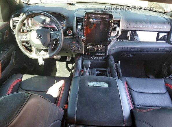 1C6SRFUP3SN602915 2025 RAM 1500 Black Dashboard view