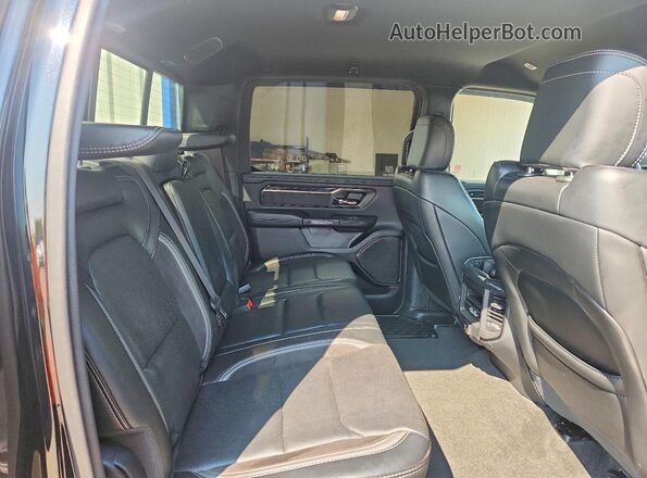1C6SRFVT6NN312491 2022 RAM 1500 Black Widok tylnych siedzeń