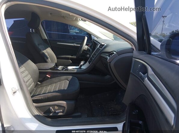 1FA6P0H74G5111340 2016 FORD FUSION Белый Вид салона спереди