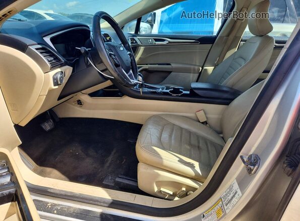 1FA6P0HD3G5111478 2016 FORD FUSION Silver Widok wnętrza z przodu