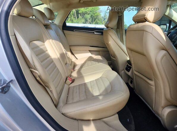 1FA6P0HD3G5111478 2016 FORD FUSION Silver Widok tylnych siedzeń