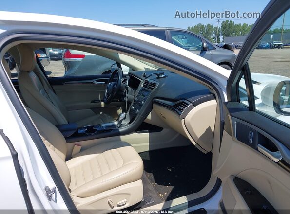 1FA6P0HD6G5125519 2016 FORD FUSION White Widok wnętrza z przodu