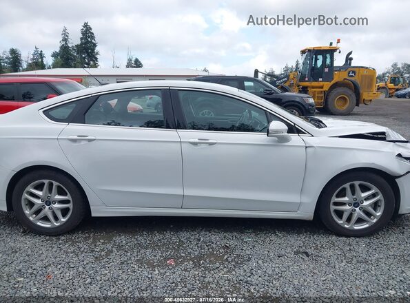 1FA6P0HD7G5101696 2016 FORD FUSION Белый Вид задней части салона