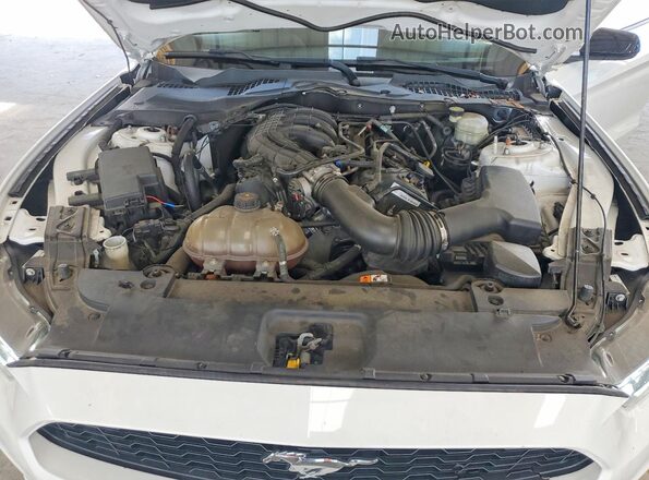 1FA6P8AM0G5207853 2016 FORD MUSTANG White Rear interior view