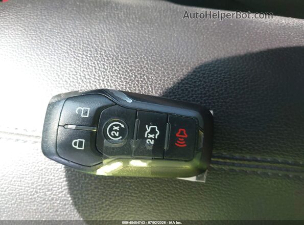 1FA6P8AM0H5254110 2017 FORD MUSTANG Синий Вид панели приборов