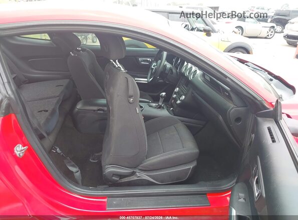1FA6P8AM2H5276853 2017 FORD MUSTANG Red Widok wnętrza z przodu