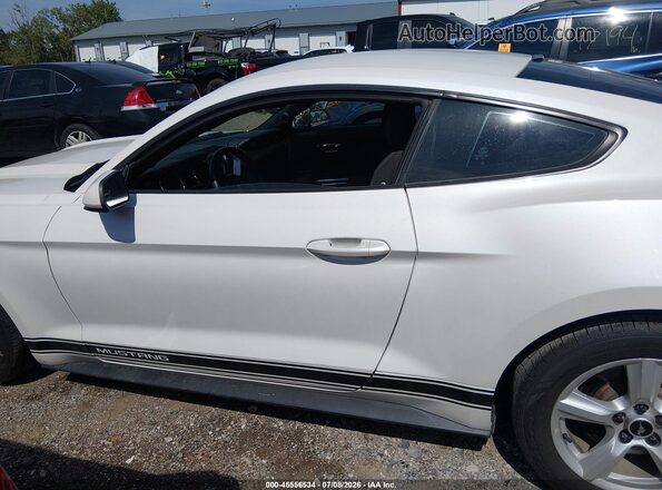 1FA6P8AM4H5230585 2017 FORD MUSTANG White Панорамний вид салону 360°