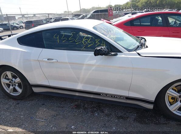 1FA6P8AM4H5230585 2017 FORD MUSTANG White Вид задньої частини салону