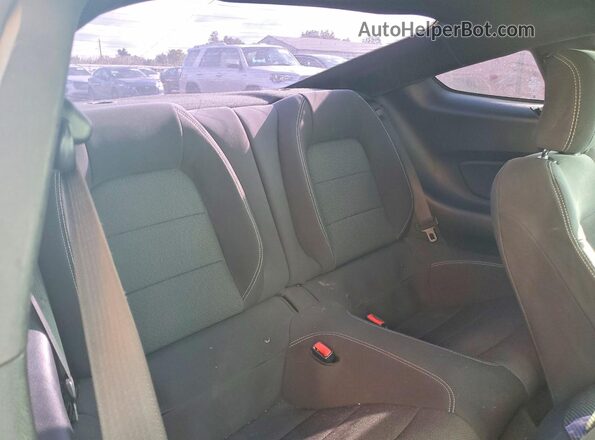 1FA6P8AM4H5343582 2017 FORD MUSTANG Серебряный Вид задних сидений