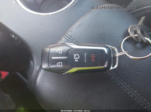1FA6P8AM8G5288732 2016 FORD MUSTANG Белый Вид панели приборов