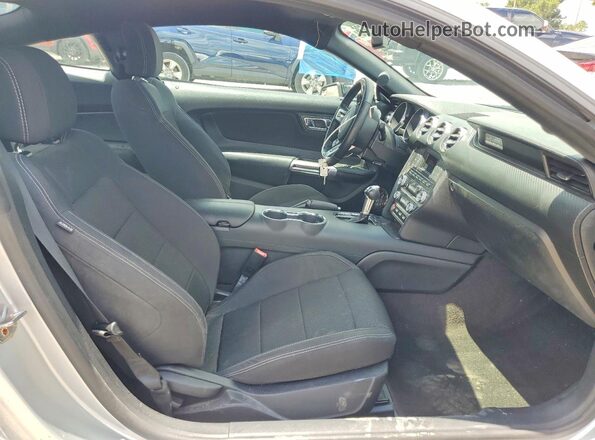 1FA6P8AMXG5265324 2016 FORD MUSTANG Silver Вид салону спереду