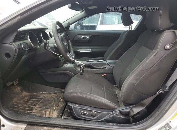 1FA6P8AMXG5324940 2016 FORD MUSTANG Silver Вид салону спереду