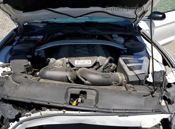 1FA6P8CF0G5203025 2016 FORD MUSTANG White Rear interior view