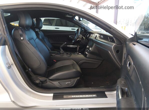 1FA6P8CF0G5228409 2016 FORD MUSTANG Silver Front interior view