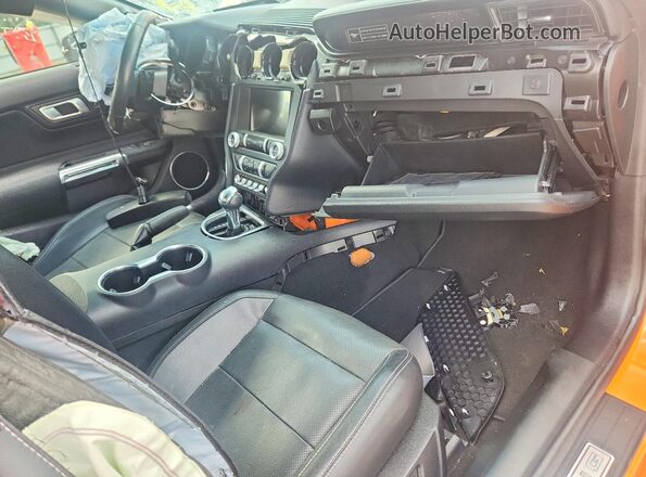 1FA6P8CF0L5181487 2020 FORD MUSTANG Orange Widok deski rozdzielczej