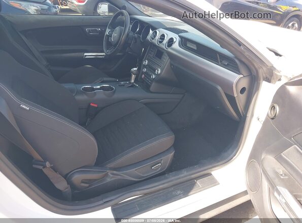 1FA6P8CF1G5229407 2016 FORD MUSTANG Белый Вид салона спереди