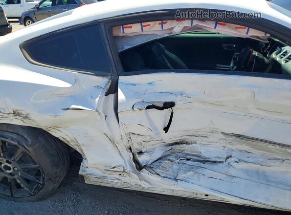 1FA6P8CF1G5299294 2016 FORD MUSTANG White Հետևի նստատեղերի տեսք