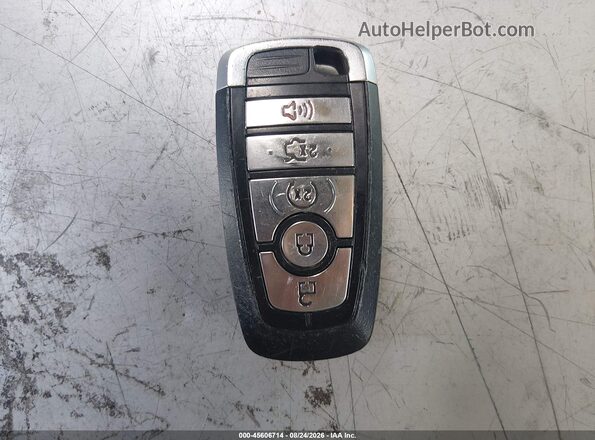1FA6P8CF1N5131572 2022 FORD MUSTANG Черный Вид панели приборов