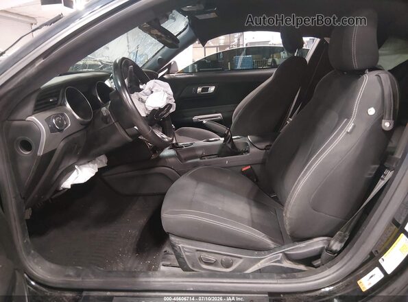 1FA6P8CF1N5131572 2022 FORD MUSTANG Черный Вид салона спереди