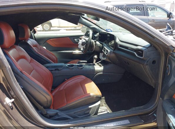 1FA6P8CF1R5401034 2024 FORD MUSTANG Черный Вид салона спереди