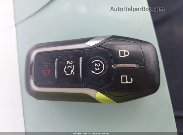 1FA6P8CF2G5227911 2016 FORD MUSTANG Красный Вид панели приборов