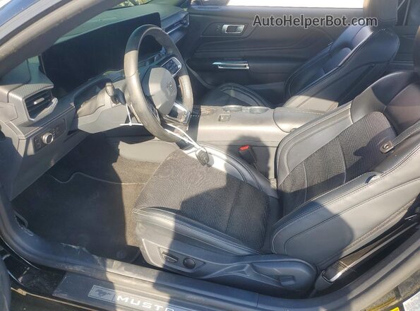 1FA6P8CF2R5406789 2024 FORD MUSTANG Черный Вид салона спереди