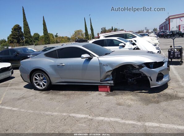 1FA6P8CF2R5409059 2024 FORD MUSTANG Gray Widok wnętrza z tyłu