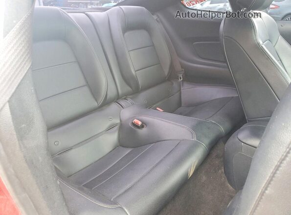 1FA6P8CF3G5200765 2016 FORD MUSTANG Red Widok tylnych siedzeń